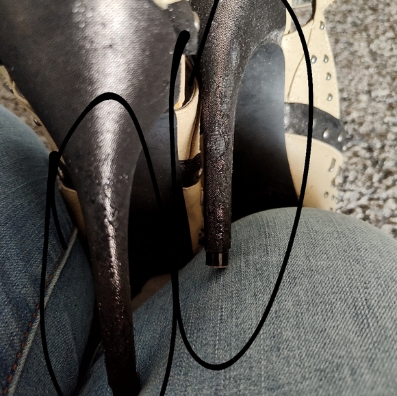 BKE Heels - Picture 7 of 7